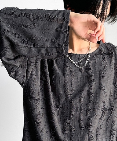 classicalelf(クラシカルエルフ)の「グランジを楽しむ旬スタイル。ダメージ加工ビッグシルエットジャカードカットソーTシャツ(長袖)(Tシャツ/カットソー・メンズ・チャコール/ブラック・MEDIUM/LARGE/X-LARGE/SMALL)」の19枚目の写真