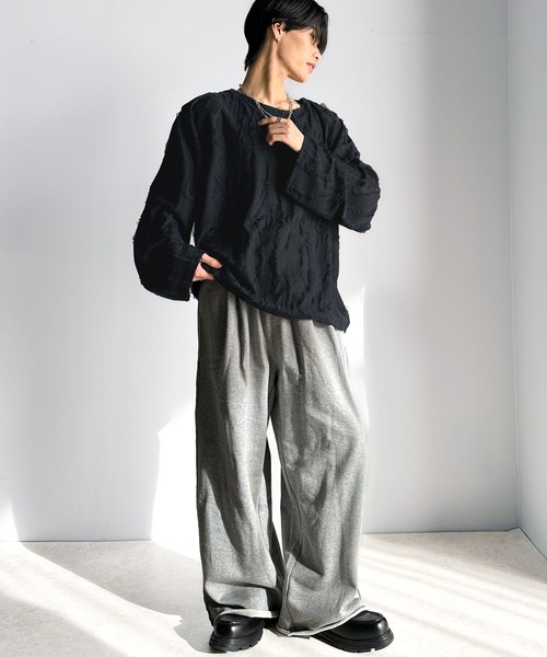 classicalelf(クラシカルエルフ)の「グランジを楽しむ旬スタイル。ダメージ加工ビッグシルエットジャカードカットソーTシャツ(長袖)(Tシャツ/カットソー・メンズ・チャコール/ブラック・MEDIUM/LARGE/X-LARGE/SMALL)」の14枚目の写真