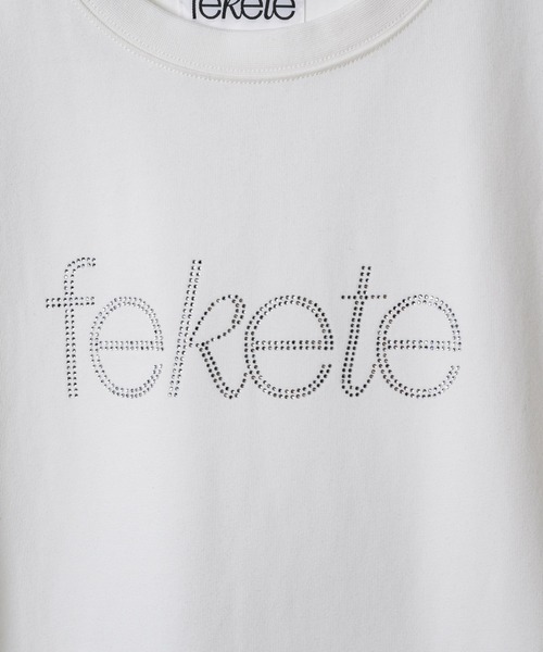 FEKETE（フェケテ）の「RHINESTONE fekete TEE / ラインストーンfeketeロゴTシャツ（Tシャツ/カットソー・レディース・ホワイト/ネイビー・SMALL/MEDIUM/LARGE）」の8枚目の写真