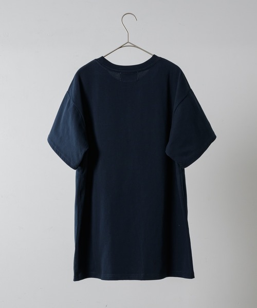 FEKETE（フェケテ）の「RHINESTONE fekete TEE / ラインストーンfeketeロゴTシャツ（Tシャツ/カットソー・レディース・ホワイト/ネイビー・SMALL/MEDIUM/LARGE）」の12枚目の写真