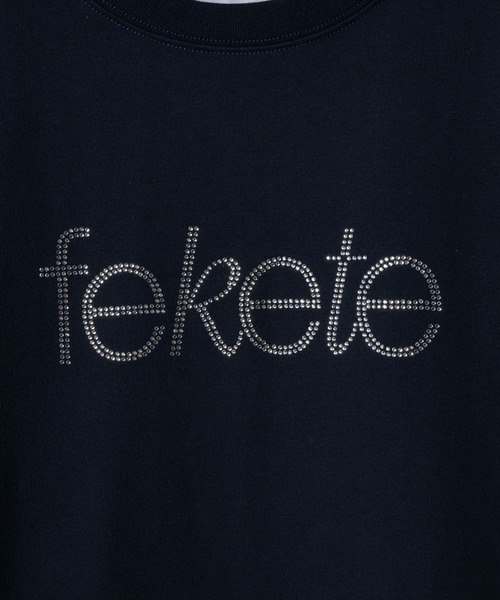 FEKETE（フェケテ）の「RHINESTONE fekete TEE / ラインストーンfeketeロゴTシャツ（Tシャツ/カットソー・レディース・ホワイト/ネイビー・SMALL/MEDIUM/LARGE）」の13枚目の写真