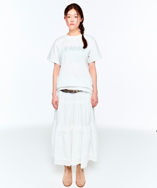 FEKETE（フェケテ）の「RHINESTONE fekete TEE / ラインストーンfeketeロゴTシャツ（Tシャツ/カットソー・レディース・ホワイト/ネイビー・SMALL/MEDIUM/LARGE）」の16枚目の写真