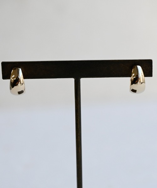 sowi（ソーイ）の「K10　ムーンピアス　5×10（ピアス（両耳用）・レディース・ゴールド・ﾌﾘ-）」の4枚目の写真