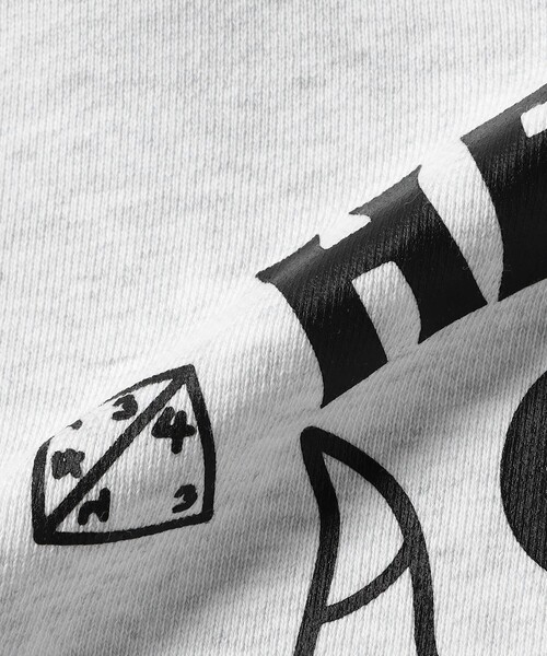 BEAMS T（ビームスティー）の「Stranger Things / Hellfire Sweat Hoody（パーカー・メンズ・オフホワイト/ブラック・L/M/S）」の8枚目の写真