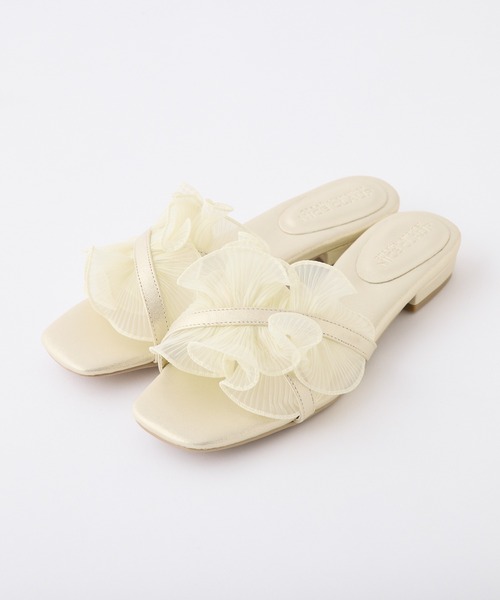 one after another NICE CLAUP（ワンアフターアナザーナイスクラップ）の「【WEB限定】オーガンジーフリルフラットサンダル（サンダル・レディース・ブラック/アイボリー/ゴールド・L/M/S）」の3枚目の写真