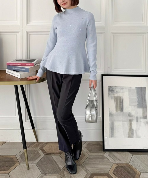 CLEAR BASIC（クリアベーシック）の「パール付きペプラムニットトップス[オフィスカジュアル フェミニン 上品]≪再入荷≫（ニット/セーター・レディース・ピンク/ライトグレー/サックスブルー/アイボリー・F）」の6枚目の写真