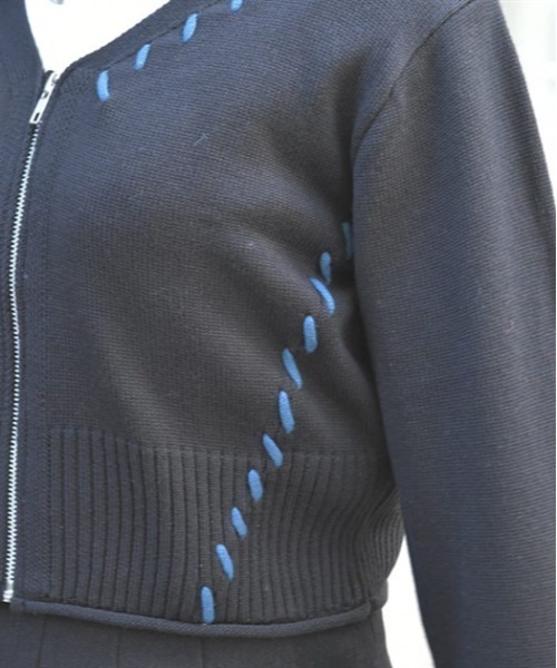 axes femme（アクシーズファム）の「ジップ付ステッチショートカーディガン（カーディガン/ボレロ・レディース・ラベンダー/ブラック/ホワイト・FREE）」の11枚目の写真