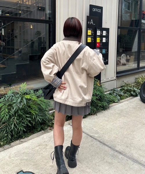 nemne store(ネンネストア)の「【keel】衿ソデ異素材カバーオール(カバーオール・レディース・アイボリー/ピンク系・MEDIUM/SMALL)」の3枚目の写真