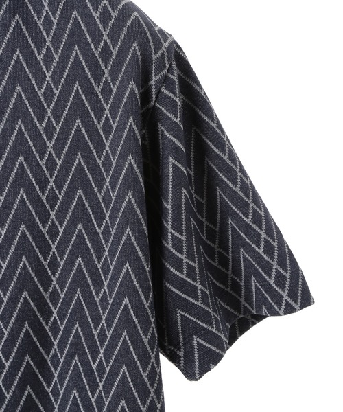 MEN'S BIGI(メンズビギ)の「リンクスジャガードVネックTEE(Tシャツ/カットソー・メンズ・ネイビー/ブラック・03/02/04)」の10枚目の写真