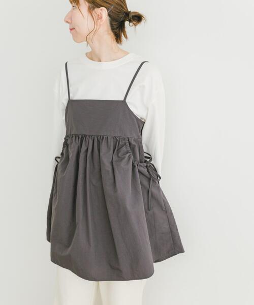 ITEMS URBANRESEARCH（アイテムズ アーバンリサーチ）の「ポケットギャザーキャミ（キャミソール・レディース・チャコールグレー/ベージュ・FREE）」の20枚目の写真