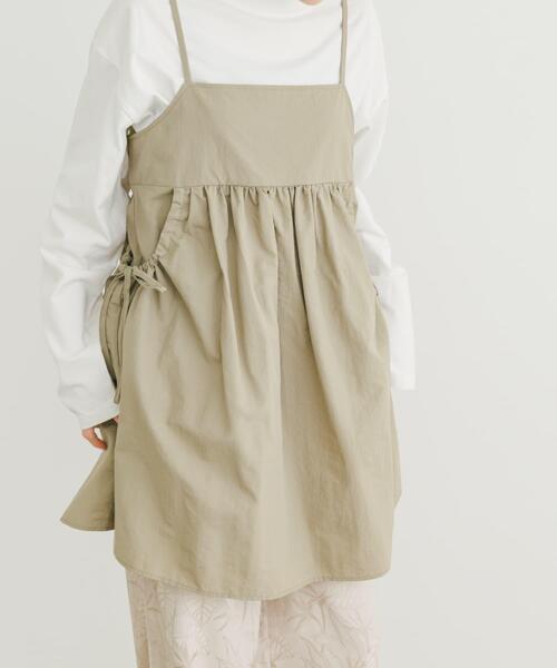 ITEMS URBANRESEARCH（アイテムズ アーバンリサーチ）の「ポケットギャザーキャミ（キャミソール・レディース・チャコールグレー/ベージュ・FREE）」の13枚目の写真