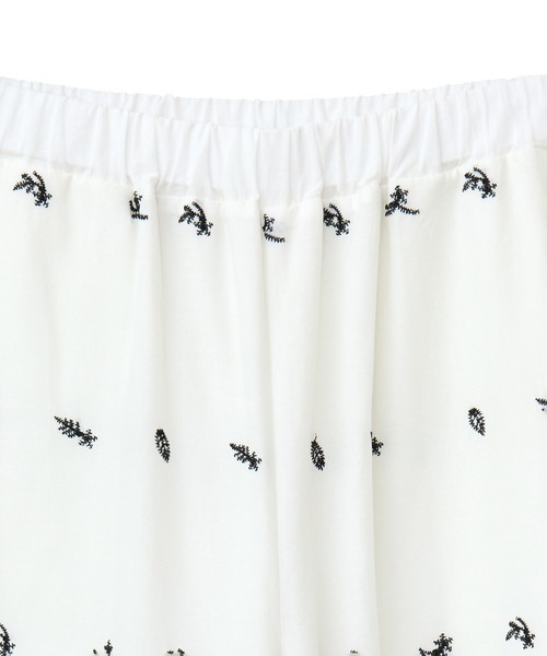 ESCAR（エスカー）の「■ESCAR バイカラー刺繍ワイドイージーパン（その他パンツ・レディース・オフホワイト/ブラック・FREE）」の8枚目の写真