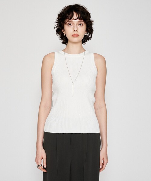 cloenc（クロエンス）の「【手洗い可】ラメリブタンクトップ（ニット/セーター・レディース・ブラック/ホワイト/ベージュ・02）」の2枚目の写真