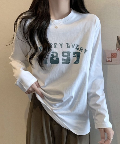maison de LATIR（メゾンドラティール）の「フロントロゴプリント長袖Tシャツ（スウェット・レディース・ホワイト/ブラック・M/L/XL）」の7枚目の写真