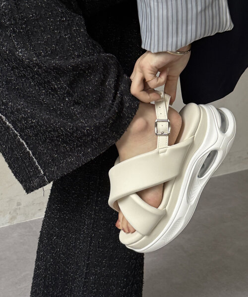 Thevon（ゼボン）の「厚底サンダル（サンダル・レディース・ブラック/アイボリー・M/L）」の7枚目の写真