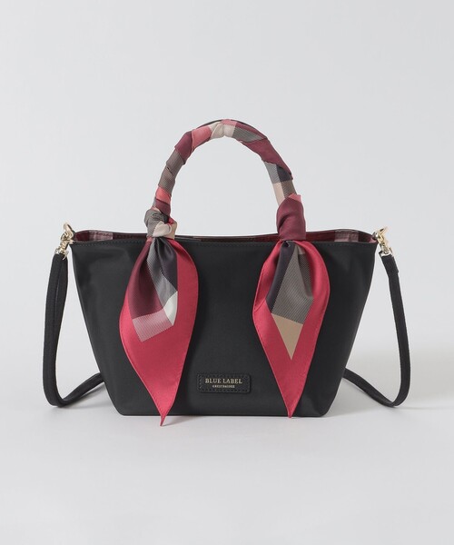 BLUE LABEL CRESTBRIDGE（ブルーレーベルクレストブリッジ）の「ナイロンスカーフミニトート（トートバッグ・レディース・ブラック/ピンク系その他3/ネイビー・FREE）」の18枚目の写真