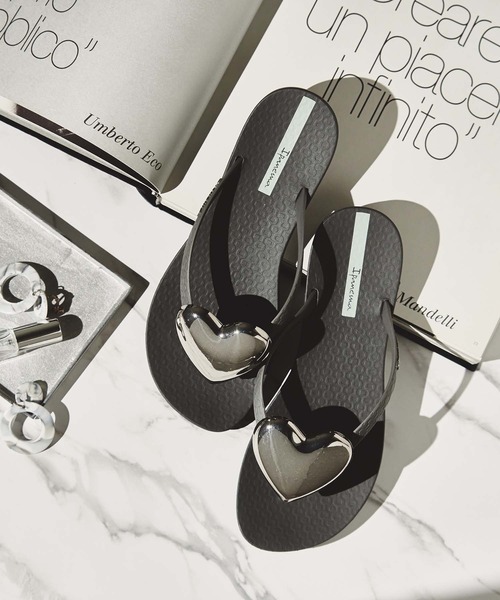 IPANEMA（イパネマ）の「Ipanema / “MAXI FASHION IV” サンダル（サンダル・レディース・ベージュ系/グレー系/ピンク系/ブラック系・35/36/37/38/34）」の2枚目の写真