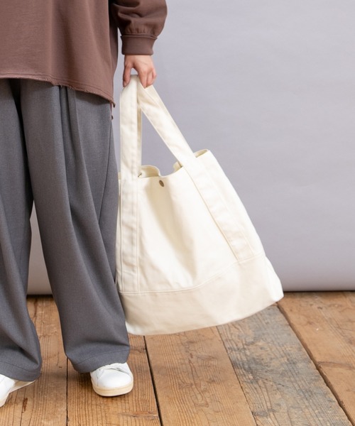 URCH RNA（アーチ アールエヌエー）の「E5086 フタヤクバッグ２（ショルダーバッグ・レディース・ブラック/ブルー/ナチュラル・FREE）」の2枚目の写真