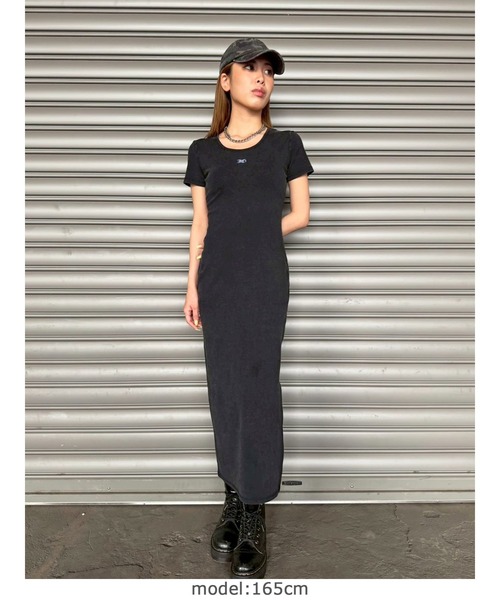 EGOIST（エゴイスト）の「加工タイトロングワンピース（ワンピース・レディース・ブラック/ブラウン・FREE）」の3枚目の写真