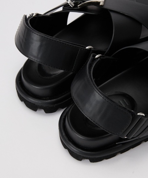 Mazell（マゼル）の「Mazell / クロスベルトサンダル（サンダル・レディース・ブラック/キャメル・L/M/S/LL）」の16枚目の写真