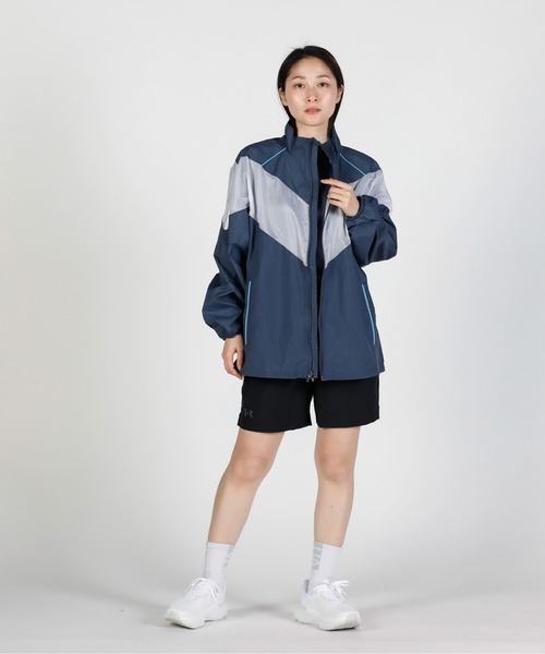 UNDER ARMOUR(アンダーアーマー)の「UAシアー ウーブン フルジップ ジャケット(ライフスタイル/メンズ)(その他アウター・メンズ・チャコールグレー・2XL/S/L/XL/M)」の9枚目の写真
