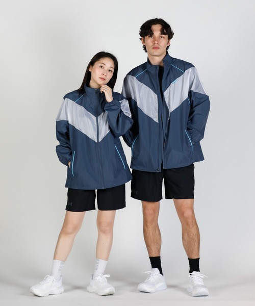 UNDER ARMOUR(アンダーアーマー)の「UAシアー ウーブン フルジップ ジャケット(ライフスタイル/メンズ)(その他アウター・メンズ・チャコールグレー・2XL/S/L/XL/M)」の8枚目の写真