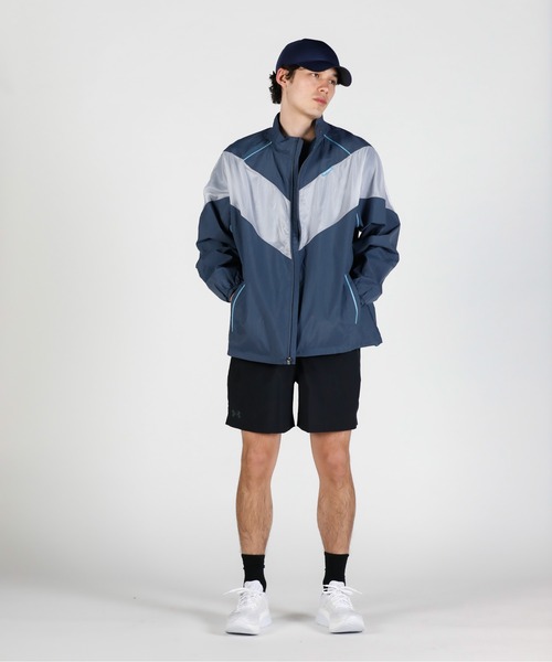 UNDER ARMOUR(アンダーアーマー)の「UAシアー ウーブン フルジップ ジャケット(ライフスタイル/メンズ)(その他アウター・メンズ・チャコールグレー・2XL/S/L/XL/M)」の11枚目の写真