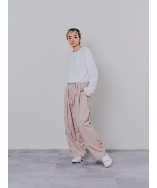 DOLLUPOOPS(ドールアップウップス)の「マーベストライクタックボリュームパンツ(スラックス・レディース・ブラック/ベージュ・38)」の5枚目の写真