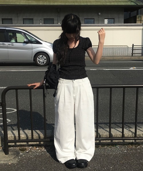 新品未開封　YONFA  スカーフ パターン tee Tシャツ エクリュ YONFA / TOPS