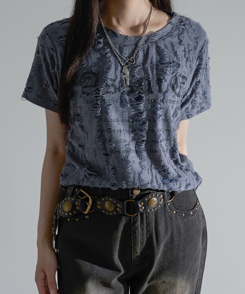 apres jour mignon(アプレジュールミニョン)の「ダメージTシャツ【ZOZOTOWN限定アイテム】(Tシャツ/カットソー・レディース・ネイビー/レッド/オフホワイト/チャコールグレー・X-LARGE/フリー)」の1枚目の写真