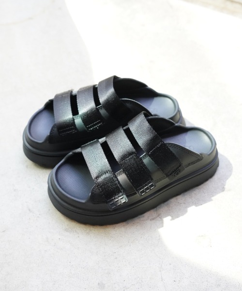 UGG（アグ）の「UGG（アグ）GoldenGlow Slide/116743（サンダル・レディース・ホワイト/ブラック/ベージュ・8/6/5/7）」の20枚目の写真