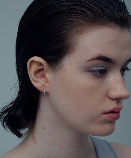 and cloud(アンドクラウド)の「Ink Skinny Pierce S(ピアス(両耳用)・レディース・シルバー/ブルー/ブラック・FREE)」の8枚目の写真