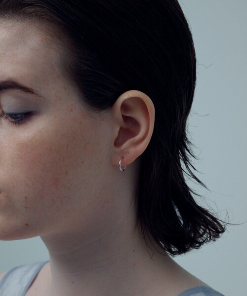 and cloud(アンドクラウド)の「Ink Skinny Pierce S(ピアス(両耳用)・レディース・シルバー/ブルー/ブラック・FREE)」の10枚目の写真