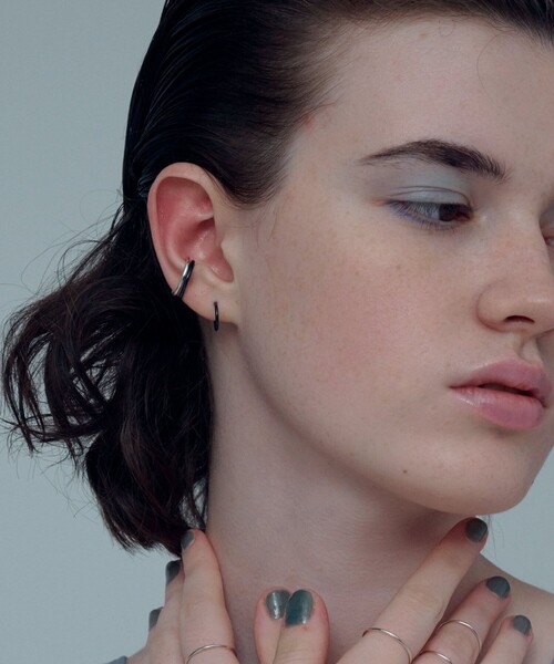 and cloud(アンドクラウド)の「Ink Skinny Pierce S(ピアス(両耳用)・レディース・シルバー/ブルー/ブラック・FREE)」の17枚目の写真