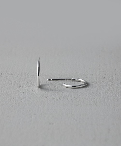 and cloud(アンドクラウド)の「Ink Skinny Pierce S(ピアス(両耳用)・レディース・シルバー/ブルー/ブラック・FREE)」の1枚目の写真