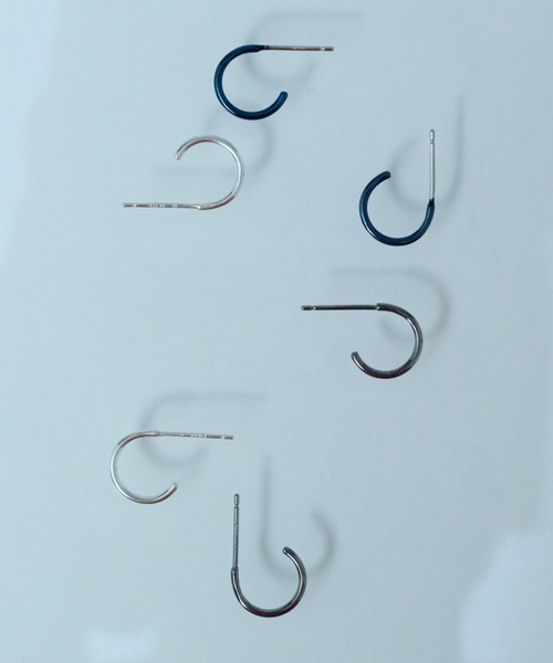 and cloud(アンドクラウド)の「Ink Skinny Pierce S(ピアス(両耳用)・レディース・シルバー/ブルー/ブラック・FREE)」の2枚目の写真