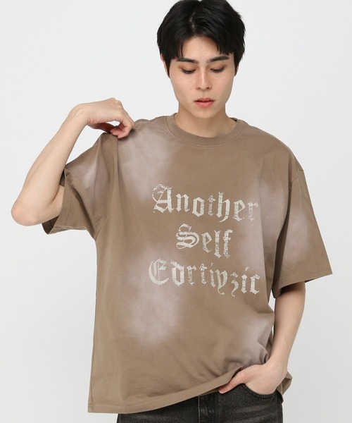 3.3 Field Trip （3.3フィールドトリップ）の「3.3 Field Trip／ゴシックロゴブラシT（Tシャツ/カットソー・メンズ・ホワイト/ブラック/ブラウン・MEDIUM/LARGE）」の3枚目の写真