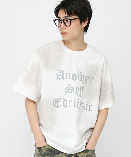 3.3 Field Trip （3.3フィールドトリップ）の「3.3 Field Trip／ゴシックロゴブラシT（Tシャツ/カットソー・メンズ・ホワイト/ブラック/ブラウン・MEDIUM/LARGE）」の2枚目の写真