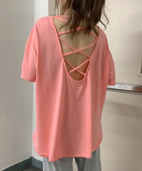 LADY LIKE(レディライク)の「バッククロスゆったりTシャツ(Tシャツ/カットソー・レディース・パープル/ホワイト/ピンク/ブラック・M)」の15枚目の写真