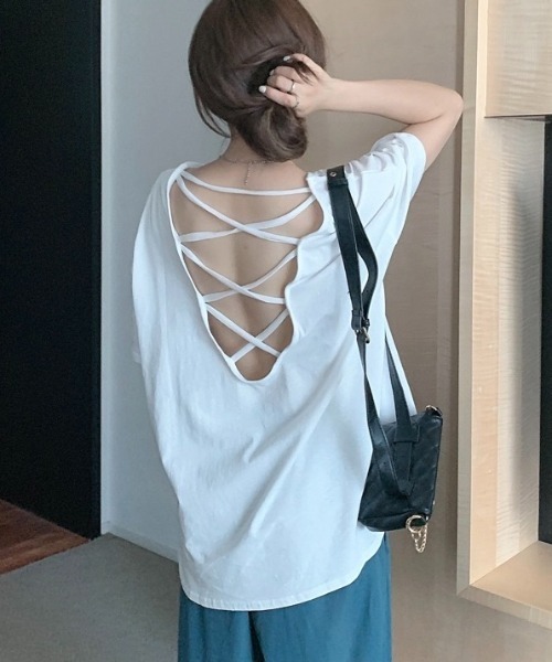 LADY LIKE(レディライク)の「バッククロスゆったりTシャツ(Tシャツ/カットソー・レディース・パープル/ホワイト/ピンク/ブラック・M)」の20枚目の写真