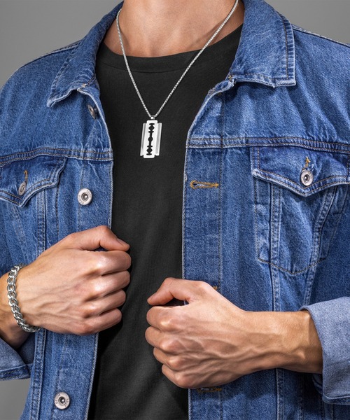 POLICE（ポリス）の「【POLICE】 ポリス ネックレス RAZORBLADE メンズ（ネックレス・メンズ・ゴールド/シルバー・FREE）」の5枚目の写真