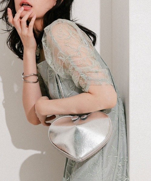 DONOBAN（ドノバン）の「【ANDRESD】wave piping frare dress[ウェーブパイピングフレアドレス]（ドレス・レディース・ブラック/イエロー/ミント・S/M/L）」の22枚目の写真