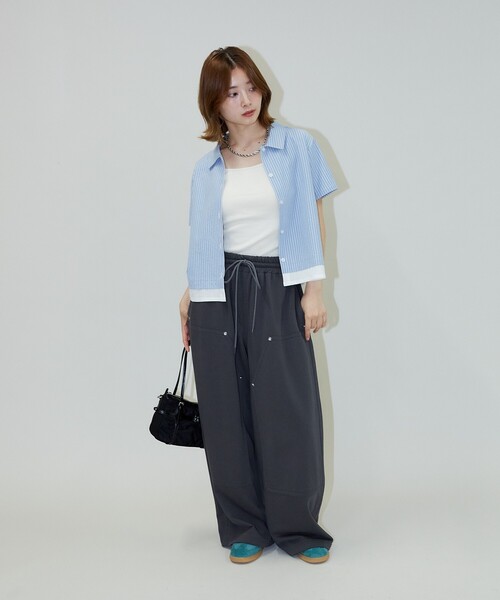 PUBLUX（パブリュクス）の「PUBLUX/パブリュクス レイヤード風 裾切り替え クロップド デザインシャツ（シャツ/ブラウス・レディース・サックスブルー/オフホワイト・ﾌﾘ-）」の4枚目の写真