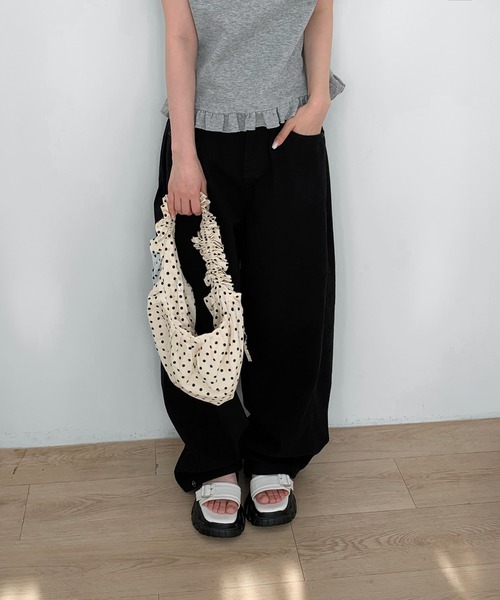 by muni:r（バイ ムニール）の「ドットシャーリングバッグ（ショルダーバッグ・レディース・アイボリー/ブラック・ONE SIZE）」の21枚目の写真
