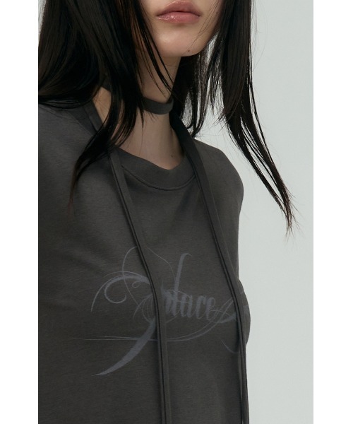 PLACE STUDIO(プレイススタジオ)の「A'GEM/9 × .kom 『PLACE STUDIO/プレイススタジオ』 Place lettering logo muffler set cropped short-sleeved T-shirt/ストール付き クロップ半袖Tシャツ(Tシャツ/カットソー・レディース・チャコールグレー/アイボリー/ブラック・FREE)」の17枚目の写真