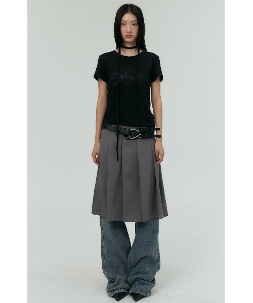 PLACE STUDIO(プレイススタジオ)の「A'GEM/9 × .kom 『PLACE STUDIO/プレイススタジオ』 Place lettering logo muffler set cropped short-sleeved T-shirt/ストール付き クロップ半袖Tシャツ(Tシャツ/カットソー・レディース・チャコールグレー/アイボリー/ブラック・FREE)」の14枚目の写真
