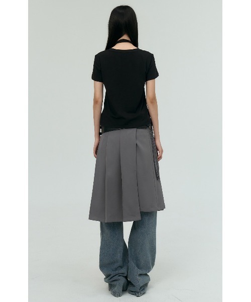 PLACE STUDIO(プレイススタジオ)の「A'GEM/9 × .kom 『PLACE STUDIO/プレイススタジオ』 Place lettering logo muffler set cropped short-sleeved T-shirt/ストール付き クロップ半袖Tシャツ(Tシャツ/カットソー・レディース・チャコールグレー/アイボリー/ブラック・FREE)」の15枚目の写真
