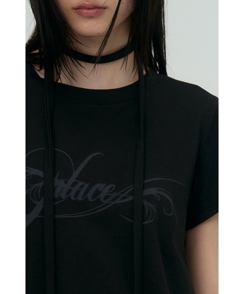 PLACE STUDIO(プレイススタジオ)の「A'GEM/9 × .kom 『PLACE STUDIO/プレイススタジオ』 Place lettering logo muffler set cropped short-sleeved T-shirt/ストール付き クロップ半袖Tシャツ(Tシャツ/カットソー・レディース・チャコールグレー/アイボリー/ブラック・FREE)」の12枚目の写真