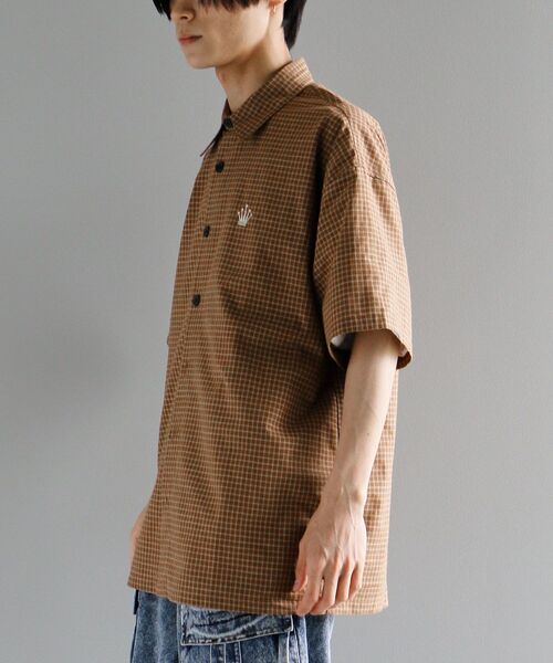 CRAFT STANDARD BOUTIQUE（クラフトスタンダードブティック）の「クラブチェック刺繍入り半袖シャツ（シャツ/ブラウス・メンズ・チャコールグレー/ブラウン・M/L/XL）」の12枚目の写真