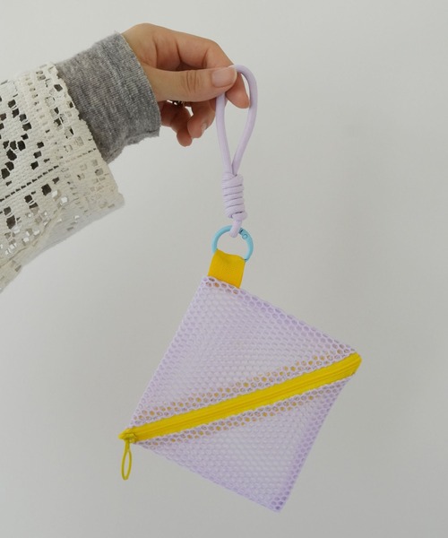 新商品 カラフル船形ポーチ MARY QUANT ONLINE SHOP｜マリークヮントオンラインショップ